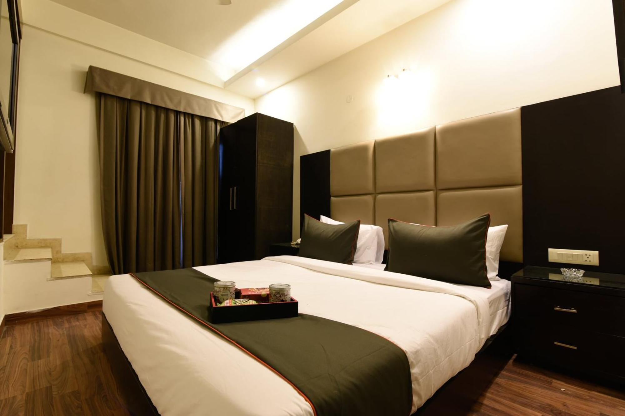 Hotel O Venkata Sai Sadan Mathrusree Nagar Kondapur  المظهر الخارجي الصورة