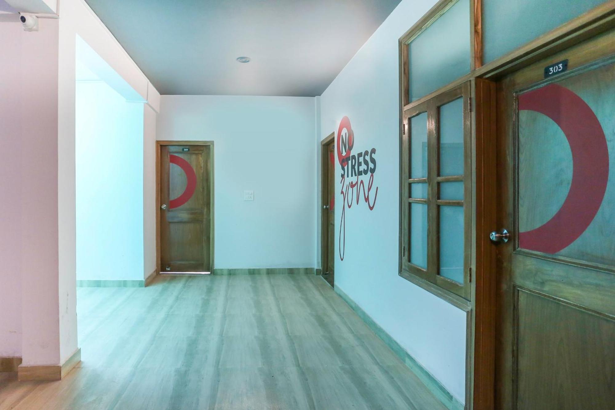 Hotel O Venkata Sai Sadan Mathrusree Nagar Kondapur  المظهر الخارجي الصورة
