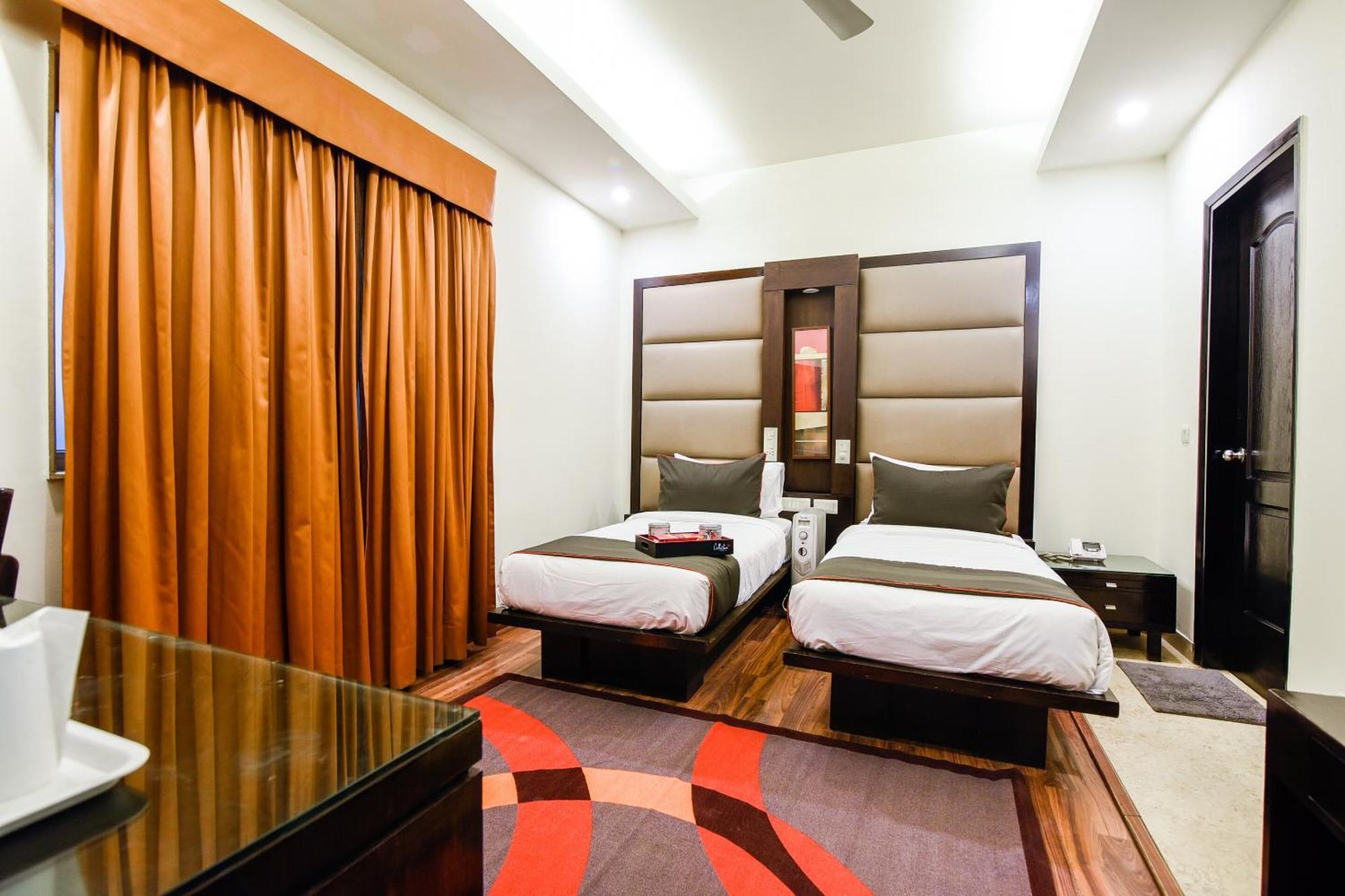 Hotel O Venkata Sai Sadan Mathrusree Nagar Kondapur  المظهر الخارجي الصورة